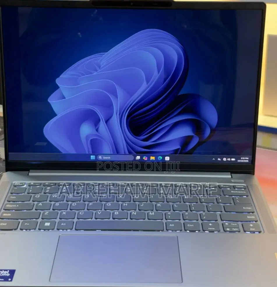 New Laptop Lenovo Legion Pro 7 32GB Intel Core Ultra 9 SSD 512GB