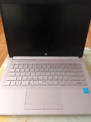 Laptop HP 4GB Intel Xeon SSD 60GB