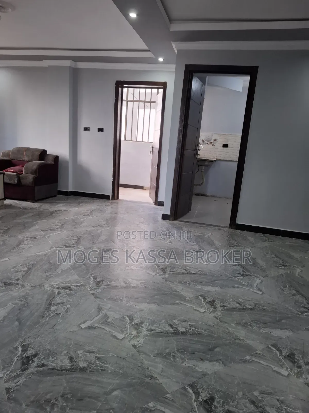 Furnished 3bdrm Condo in ኮዬ ፈቼ 20/80 ኮንዶሚንየም, Yeka for sale