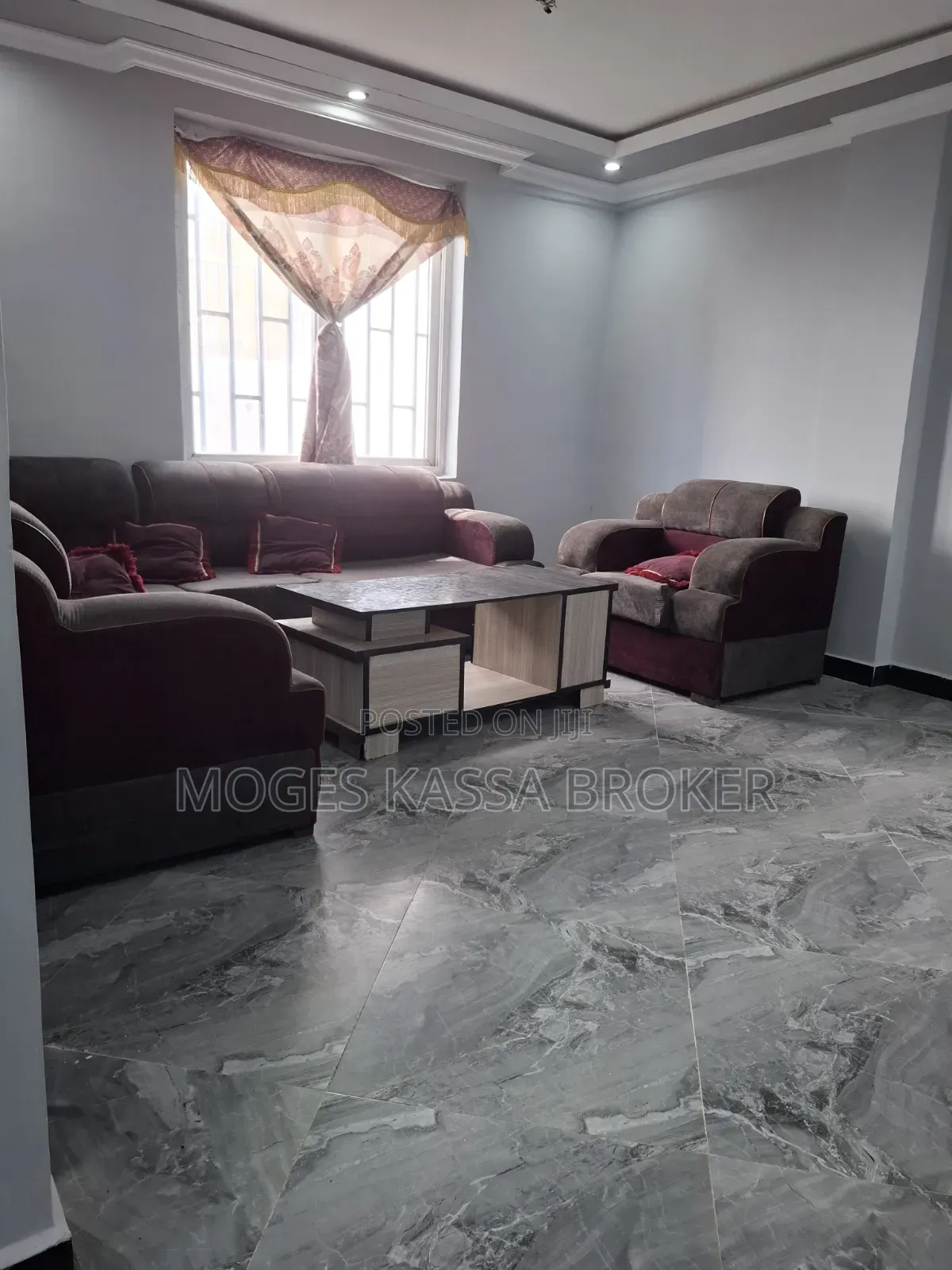 Furnished 3bdrm Condo in ኮዬ ፈቼ 20/80 ኮንዶሚንየም, Yeka for sale
