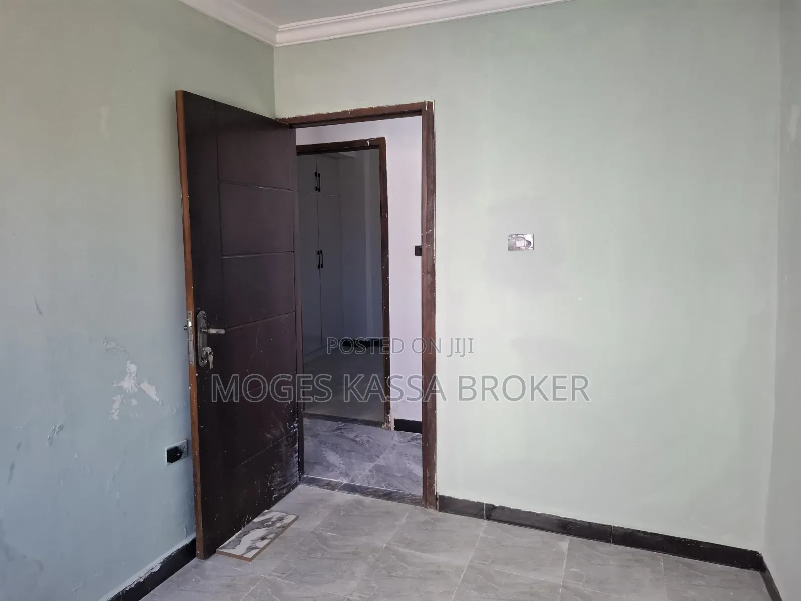 Furnished 3bdrm Condo in ኮዬ ፈቼ 20/80 ኮንዶሚንየም, Yeka for sale