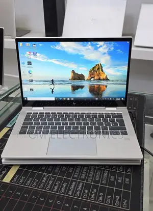New Laptop HP EliteBook 830 G8 16GB Intel Core i5 SSD 512GB