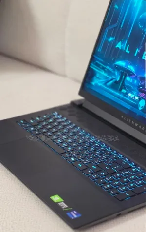 New Laptop Alienware M18 R2 32GB Intel Core i9 SSD 1T