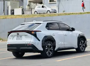 Toyota bZ4X 2023 White