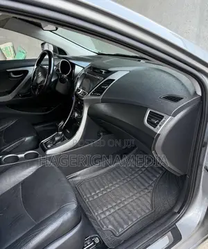Hyundai Avante 2015 Silver