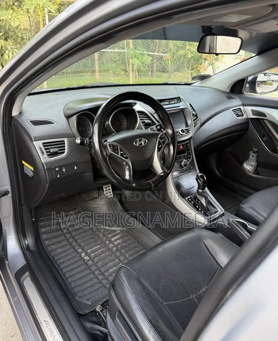 Hyundai Avante 2015 Silver