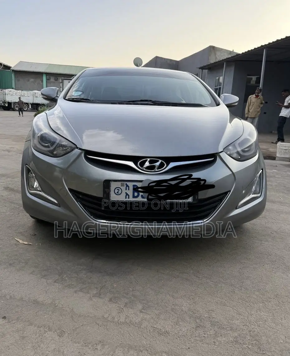 Hyundai Avante 2015 Silver