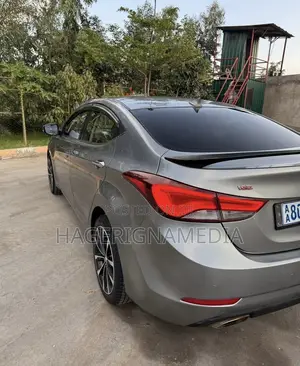 Hyundai Avante 2015 Silver