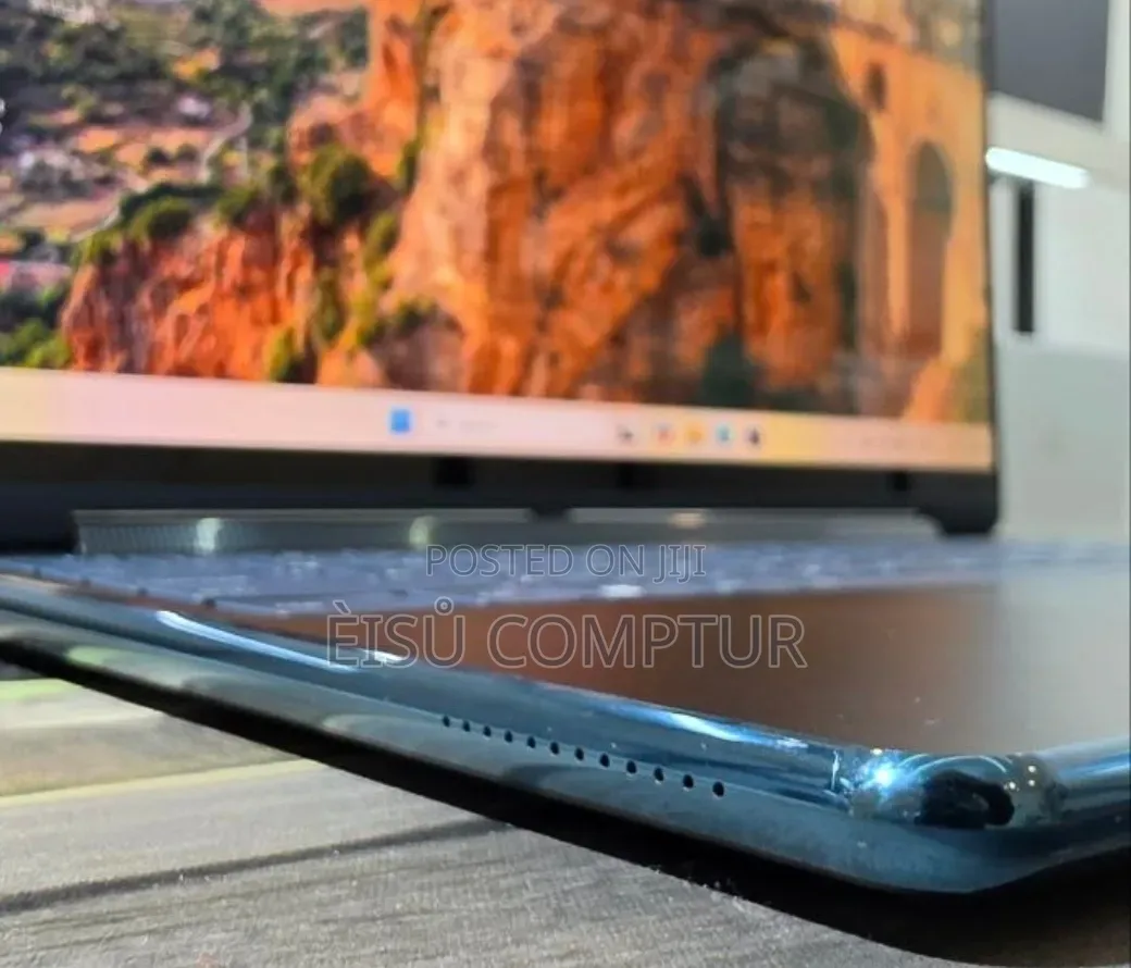 New Lenovo Yoga Pro 9i Aura Edition 16GB Intel Core Ultra 7 SSD 1T