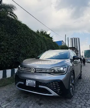 Volkswagen ID.6 2025 Gray