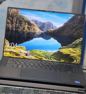 New Laptop Dell Inspiron 15 5570 16GB Intel Core i7 SSD 512GB