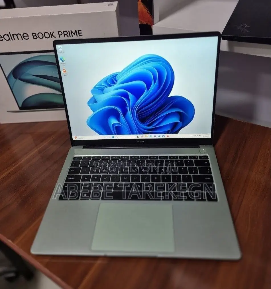 New Laptop Apple MacBook 16GB Intel SSD 512GB