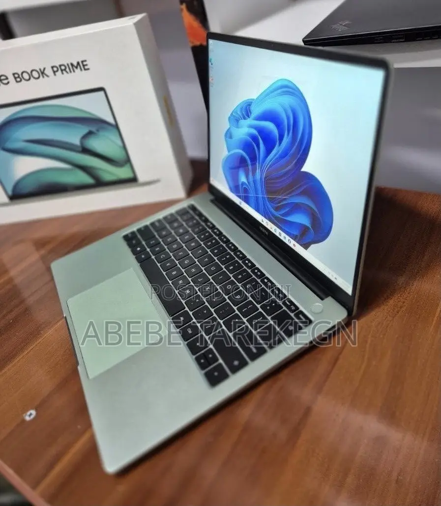New Laptop Apple MacBook 16GB Intel SSD 512GB