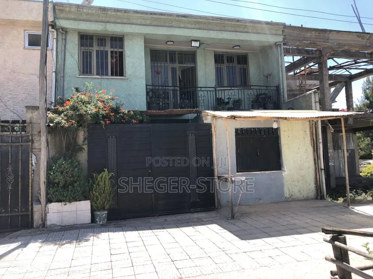 Furnished 4bdrm Townhouse/Terrace in Tuludimtu Arsema, Akaky Kaliti