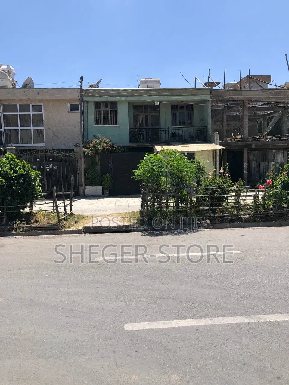 Furnished 4bdrm Townhouse/Terrace in Tuludimtu Arsema, Akaky Kaliti