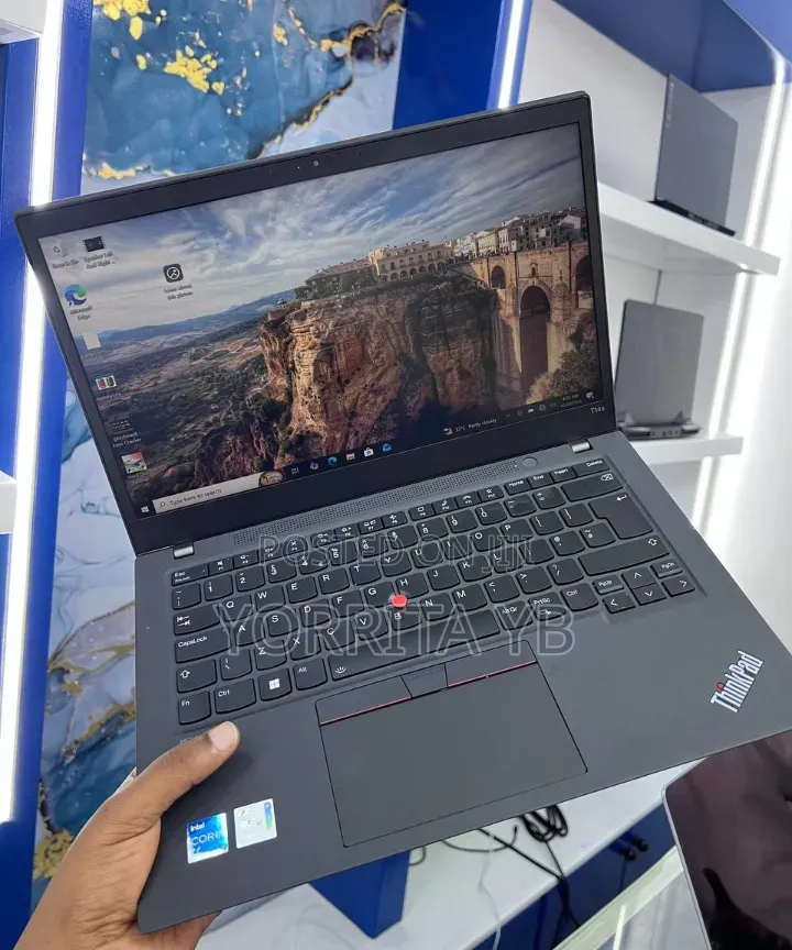 New Laptop Lenovo ThinkPad T14 16GB Intel Core i5 SSD 512GB