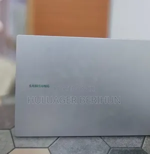 New Laptop Samsung Galaxy Book4 8GB Intel Core i5 SSD 512GB