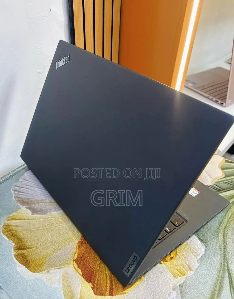 New Laptop Lenovo ThinkPad T14 32GB Intel Core i7 SSD 512GB