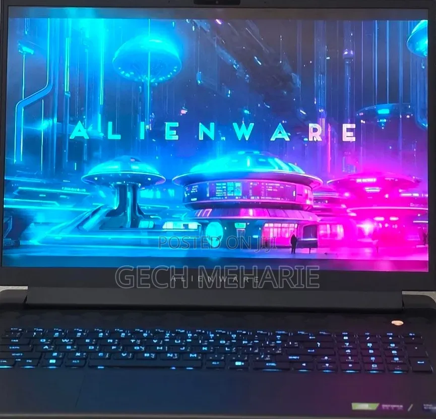 New Laptop Alienware M18 R2 32GB Intel Core i9 SSD 2T