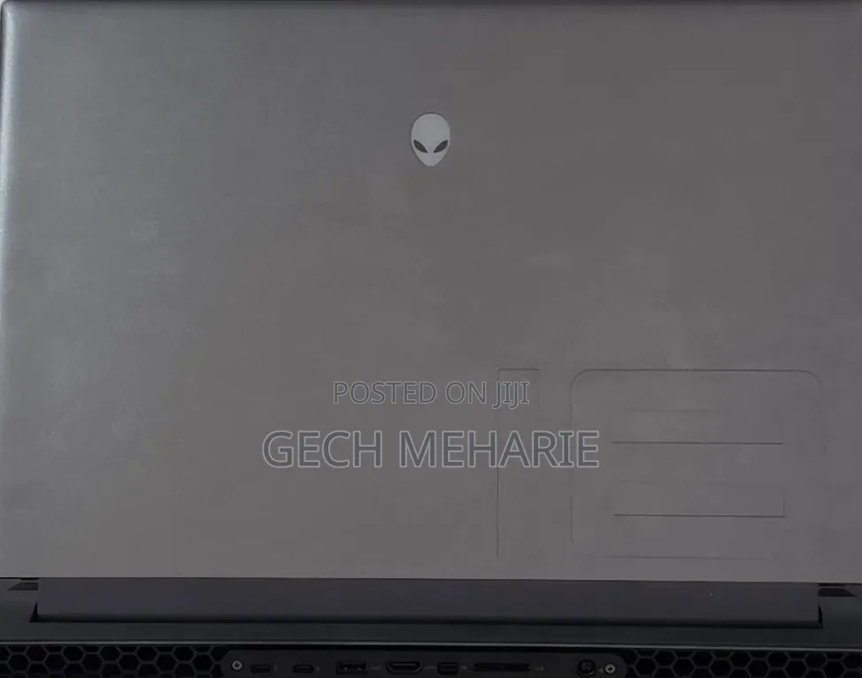 New Laptop Alienware M18 R2 32GB Intel Core i9 SSD 2T