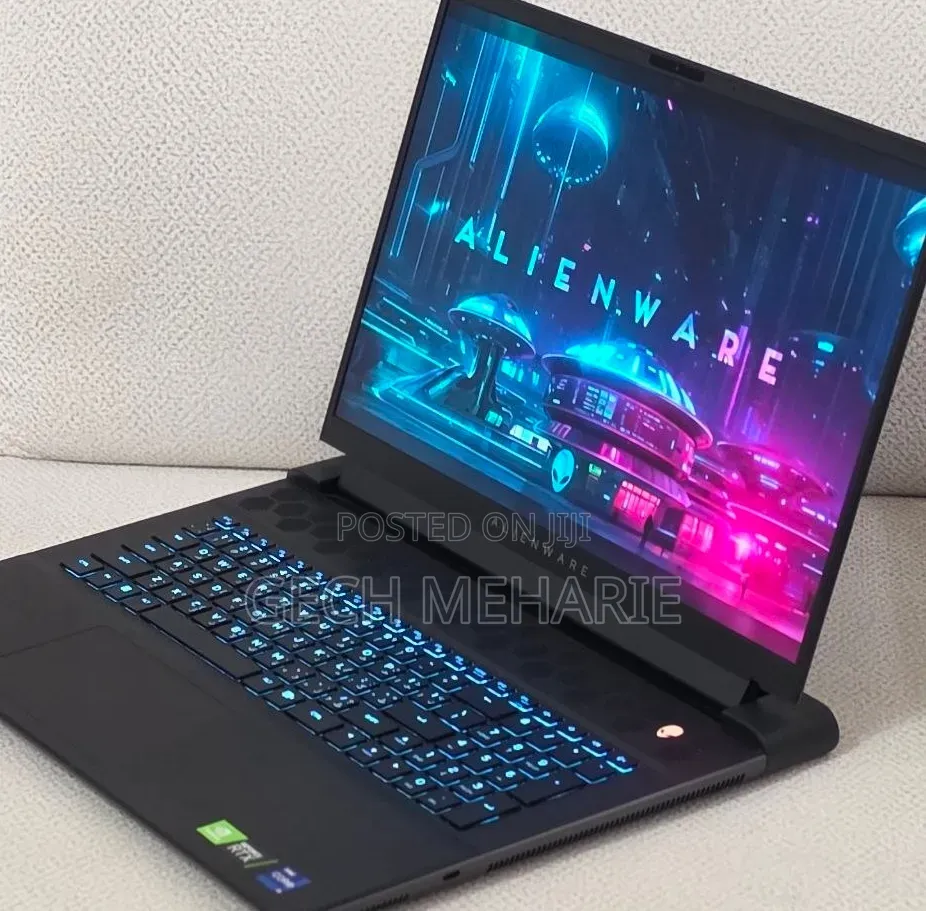 New Laptop Alienware M18 R2 32GB Intel Core i9 SSD 2T