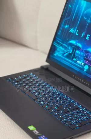 New Laptop Alienware M18 R2 32GB Intel Core i9 SSD 2T
