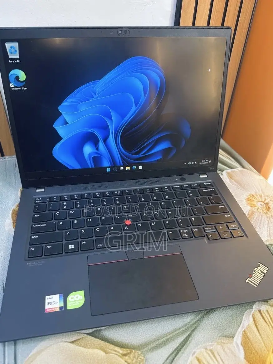 New Laptop Lenovo ThinkPad T14 32GB Intel Core i7 SSD 512GB