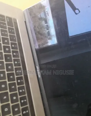 New Laptop Apple MacBook 2016 16GB Intel Core i7 SSD 512GB