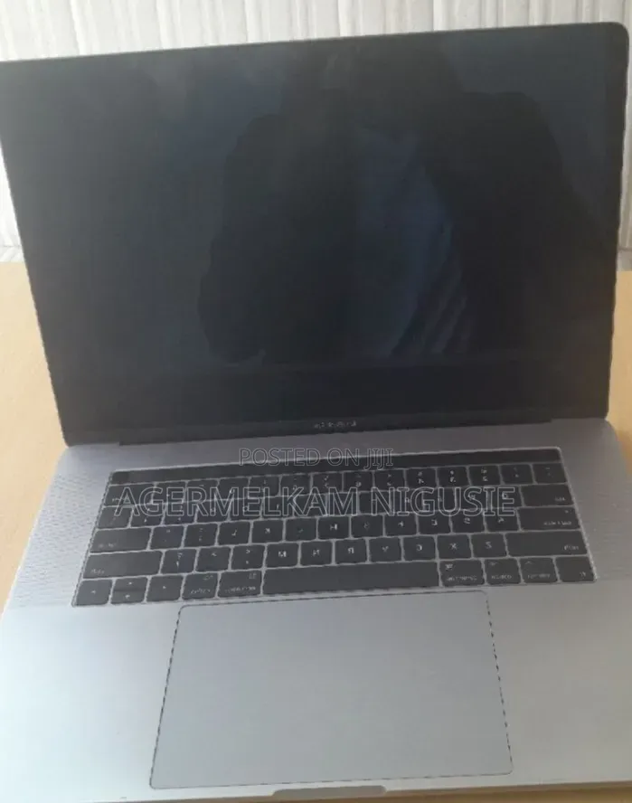 New Laptop Apple MacBook 2016 16GB Intel Core i7 SSD 512GB