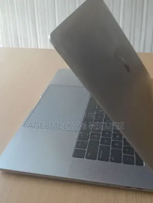 New Laptop Apple MacBook 2016 16GB Intel Core i7 SSD 512GB