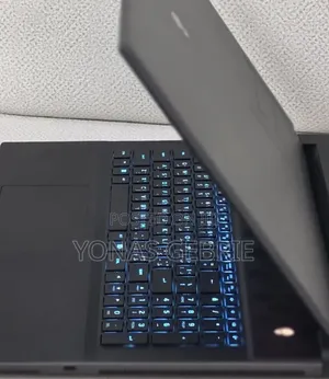 New Laptop Alienware M18 R2 32GB Intel Core i9 SSD 2T