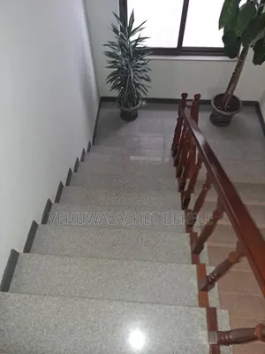5bdrm House in Homener Real Edtate, Yeka for sale