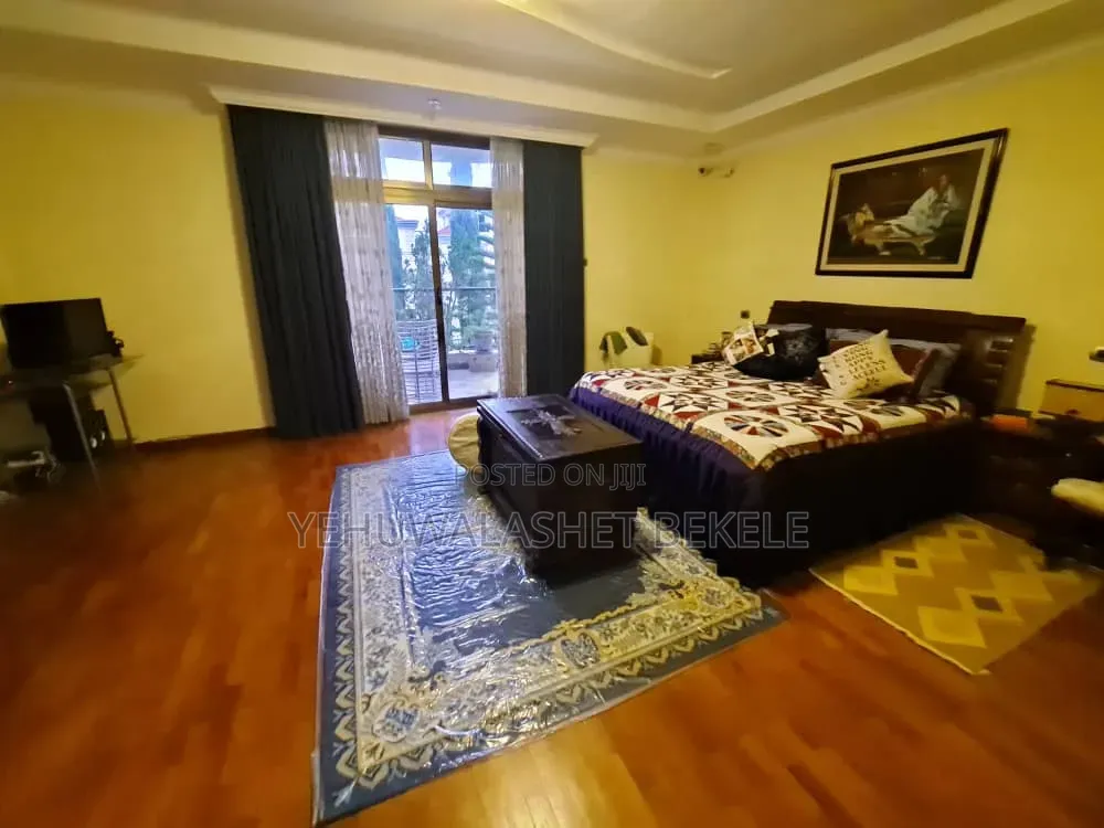 5bdrm House in Homener Real Edtate, Yeka for sale