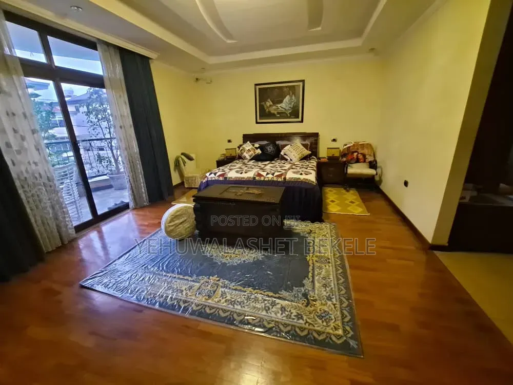 5bdrm House in Homener Real Edtate, Yeka for sale
