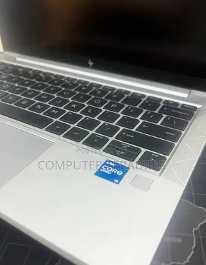 New Laptop HP EliteBook 830 G8 16GB Intel Core i5 SSD 512GB