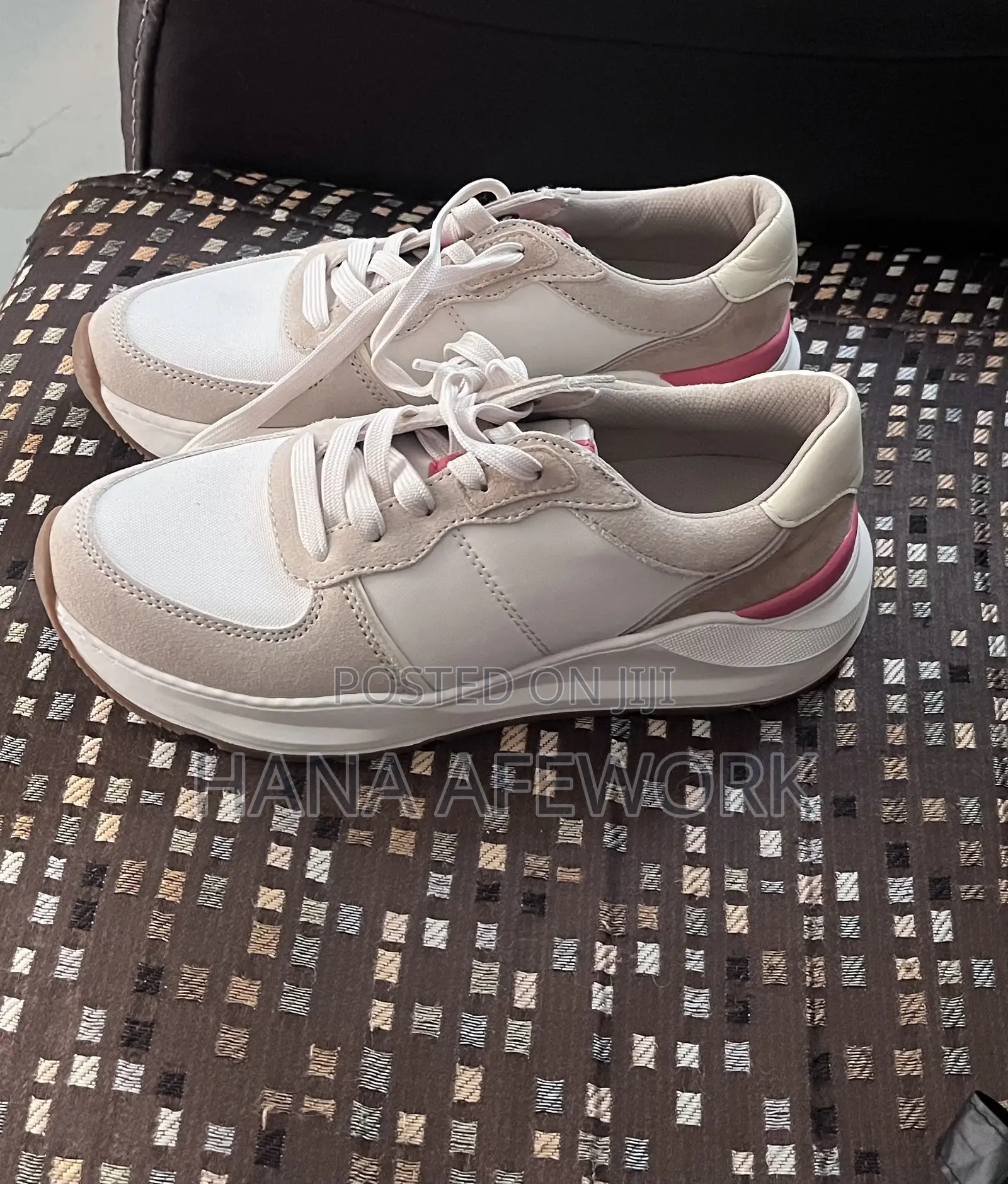 Naturalizer Blossom Sneakers