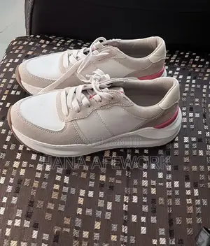 Naturalizer Blossom Sneakers