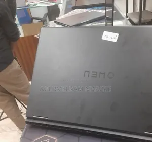 New Laptop Apple MacBook 2016 16GB Intel Core i9 SSD 512GB
