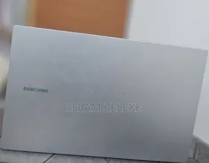 New Laptop Samsung Galaxy Book4 8GB Intel Core 5 SSD 512GB