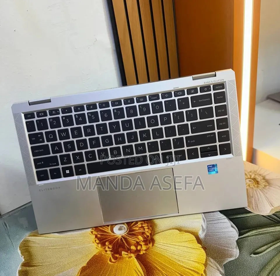 New Laptop HP EliteBook 1040 G8 16GB Intel Core i7 SSD 512GB