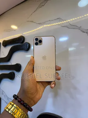 Apple iPhone 11 Pro Max 64 GB Gold