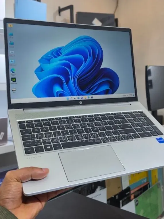 New Laptop HP ProBook 450 G8 16GB Intel Core i7 SSD 512GB