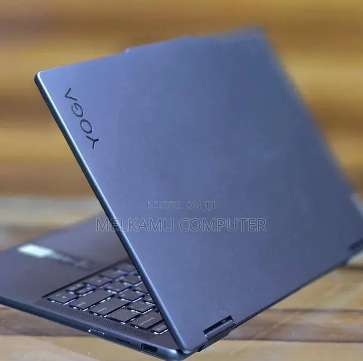 New Laptop Lenovo Yoga 7i 16GB Intel Core i7 SSD 512GB