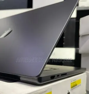 New Laptop Apple MacBook 2016 16GB AMD Ryzen 9 SSD 2T