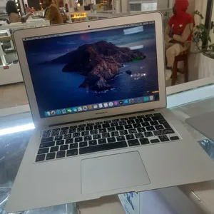 New Laptop Apple MacBook Air 2017 8GB Intel Core i5 SSD 128GB