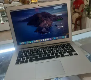New Laptop Apple MacBook Air 2017 8GB Intel Core i5 SSD 128GB
