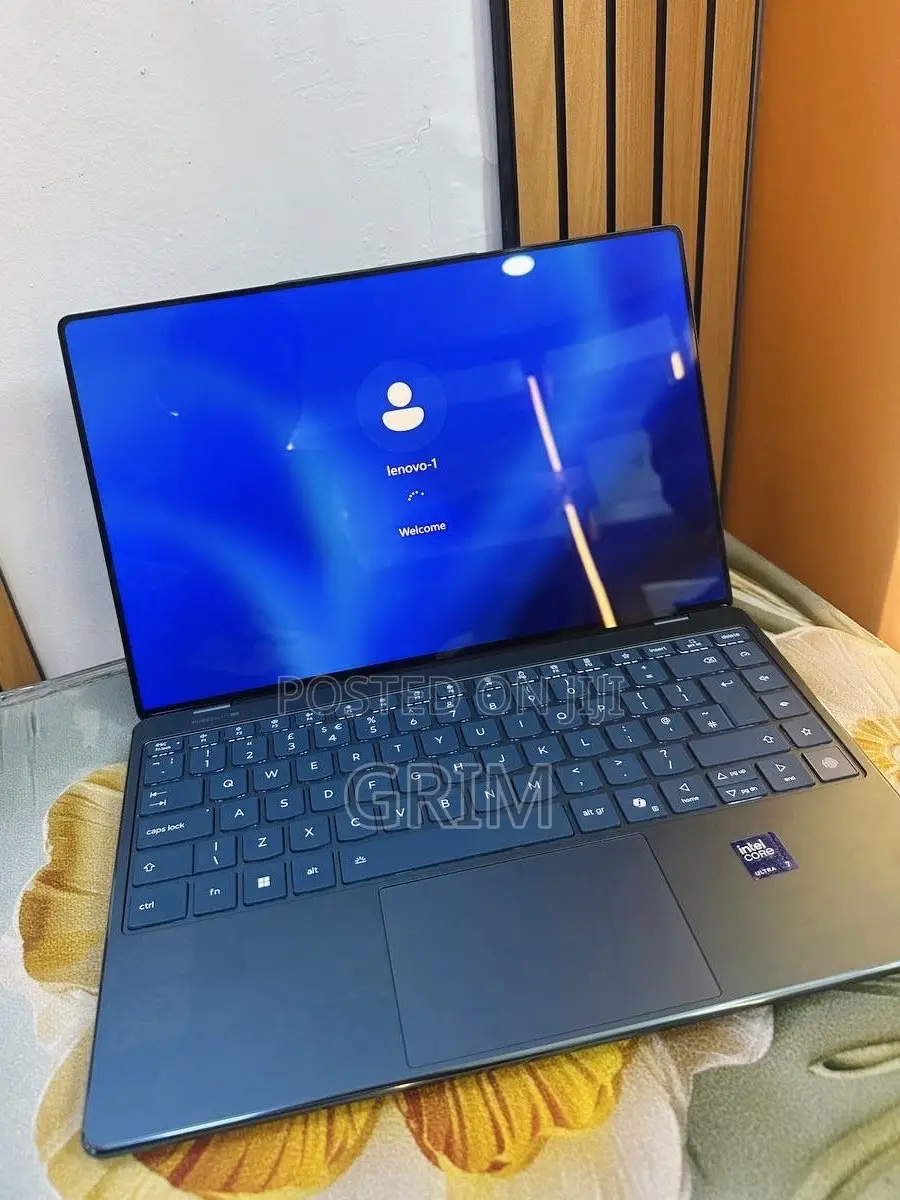 New Laptop Lenovo ThinkPad Yoga 16GB Intel Core Ultra 7 SSD 512GB