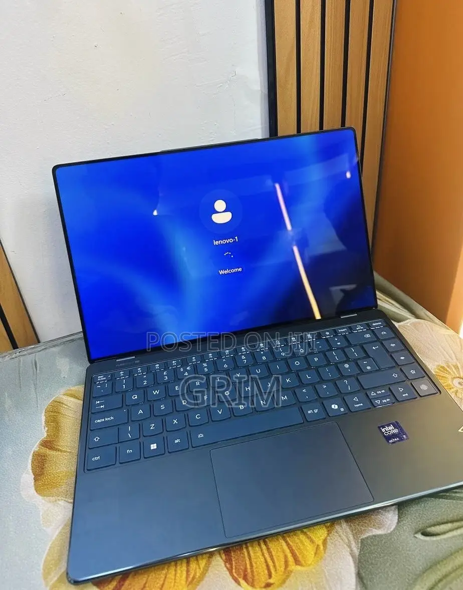 New Laptop Lenovo ThinkPad Yoga 16GB Intel Core Ultra 7 SSD 512GB