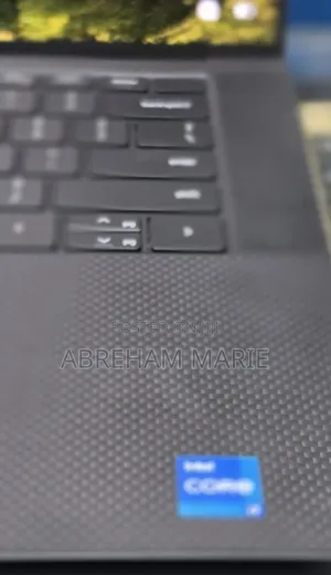 New Laptop Dell Precision 5570 16GB Intel Core i7 SSD 512GB
