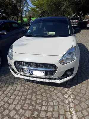 Suzuki Swift 2022 White
